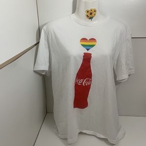 Coca-Cola T-shirt Woman's XL White Pride Color Heart Short Sleeve